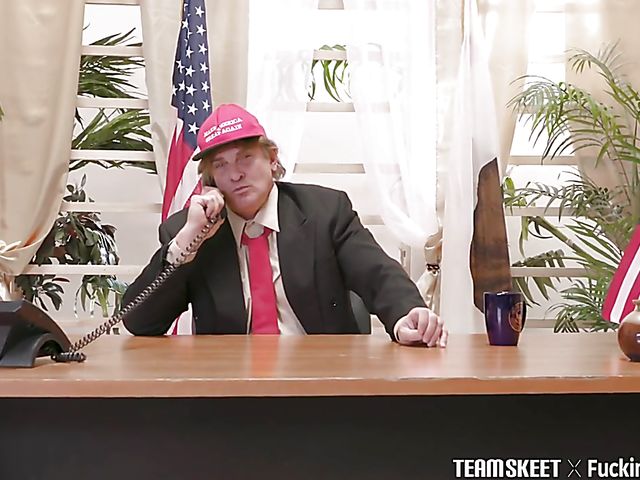 Diamond Monrow - Ebony interracial fuck with the President