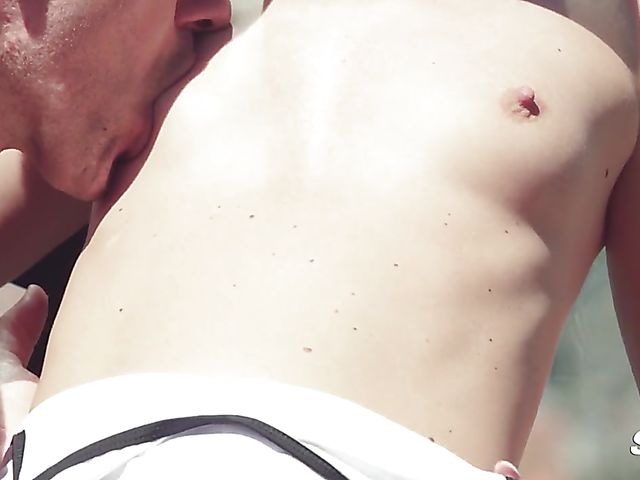 Rooftop public sex in sunglasses with Vinna Reed