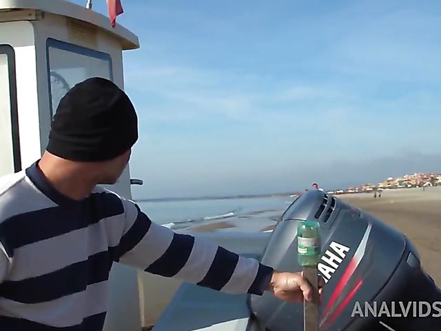 Seaside outdoor DP on the boat with skinny Rebecca Volpetti