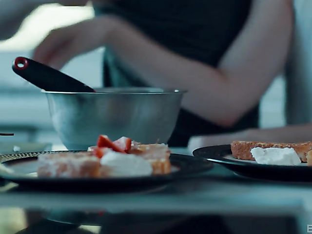 Standing fuck in the kitchen with Alison Rey and James Deen