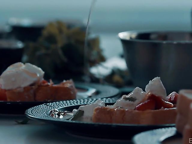 Standing fuck in the kitchen with Alison Rey and James Deen