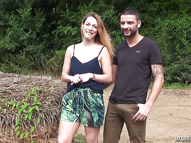 Outdoor anal quickie in the country with 28-year-old french Melanie