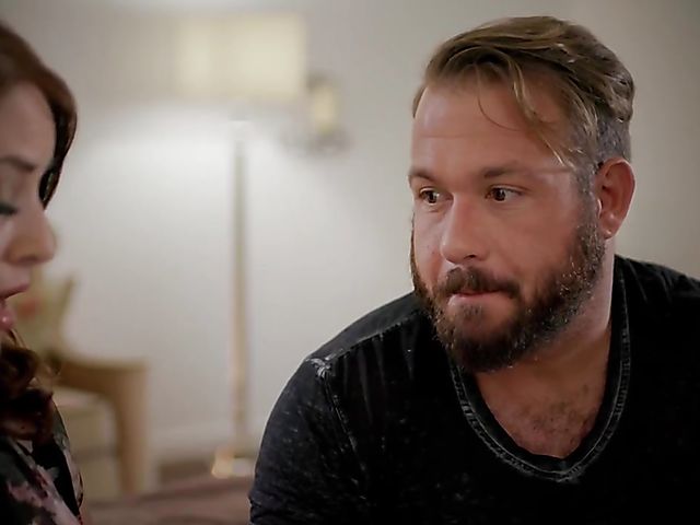 Big breasted redhead mom Maggie Green getting shagged