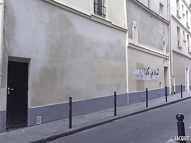 Double vaginal with 21-year-old french brunette Ashley