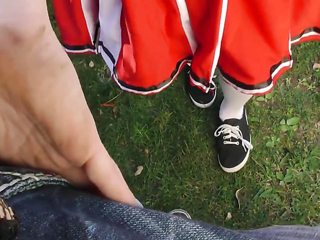 Blonde cheerleader Aria Banks loves deep pussy pounding