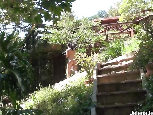 Behind the scenes with busty pornstar Jelena Jensen