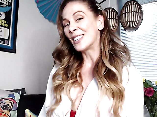 MILF Cherie Deville solo from home with her favorite toys