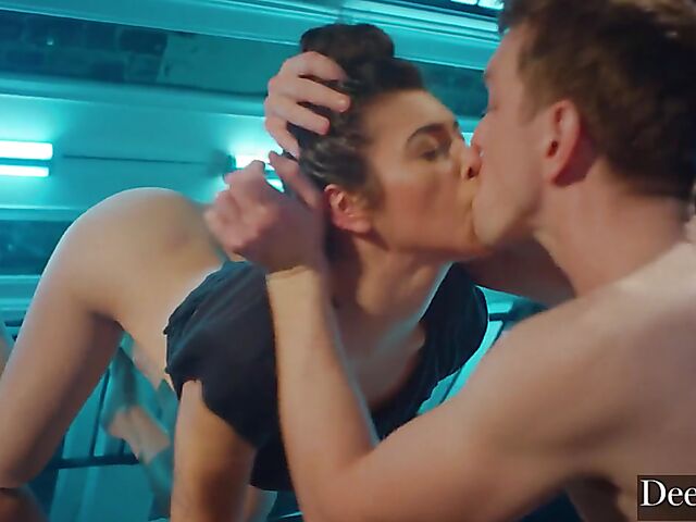 Hard anal pounding with dirty dancer Brooklyn Gray