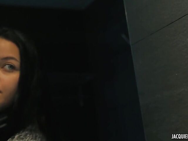 Sexy Jessyca's massage threesome with a couple