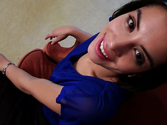 Brown-eyed brunette Lily Rain gets a vibrator orgasm