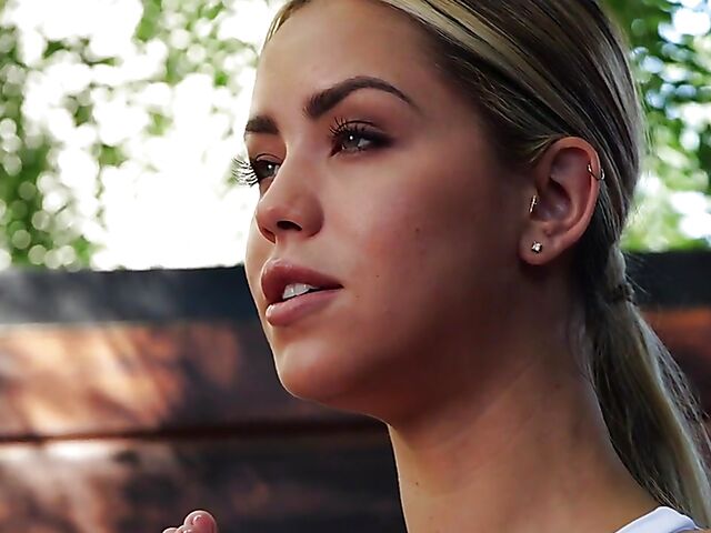 Latina fitness babe Alina Lopez gets nude outside