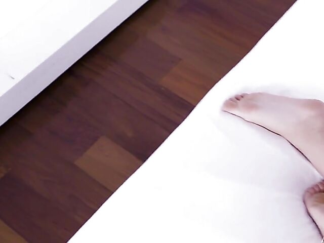 Jane Wilde & Emily Willis - Curious brunettes lesbian oral love