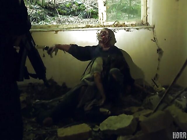 Lola Tayor - Zombies anal gangbang attack