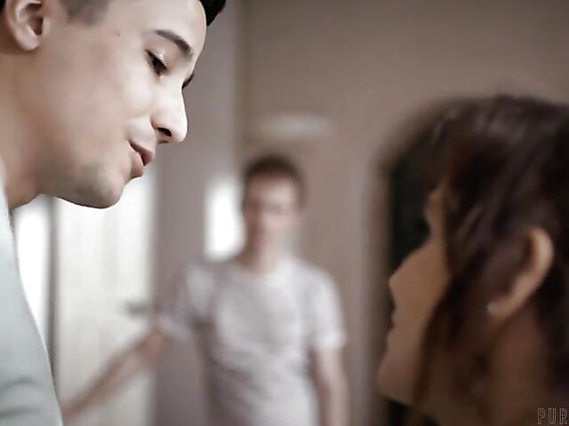 Syren De Mer - MILF double penetration with two boys