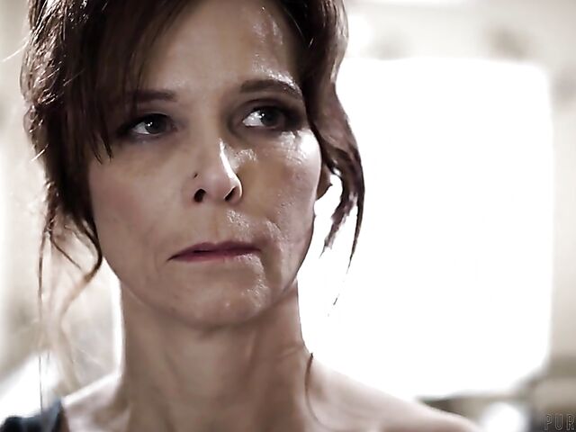 Syren De Mer - MILF double penetration with two boys