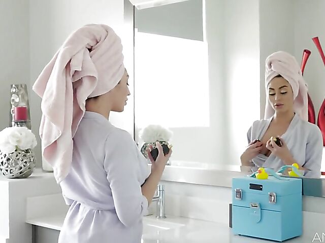 Kitchen anal after breakfast with Christiana Cinn