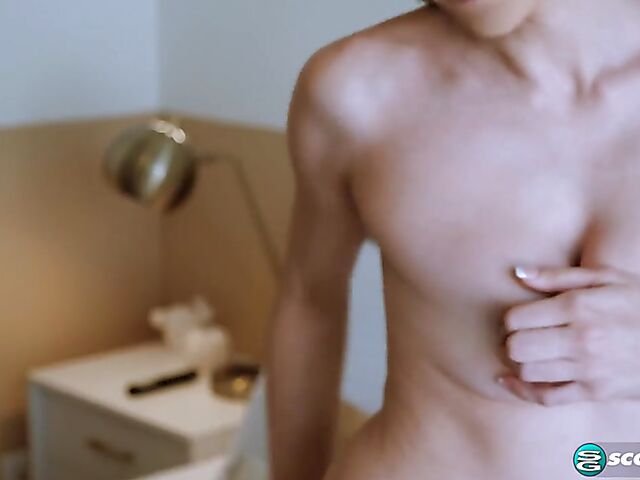 Riley Jean - Watch teen masturbate in her bedroom