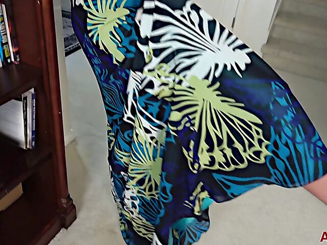 Solo mature Beth takes off her dress and panties to play with herself