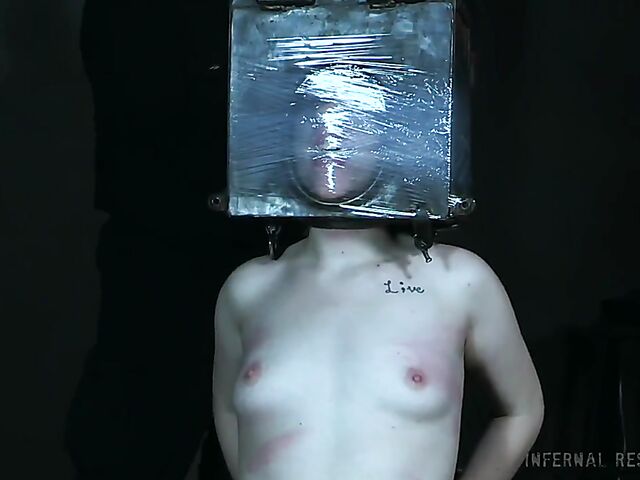 Lex Luthor - Extreme punishment in the dungeon