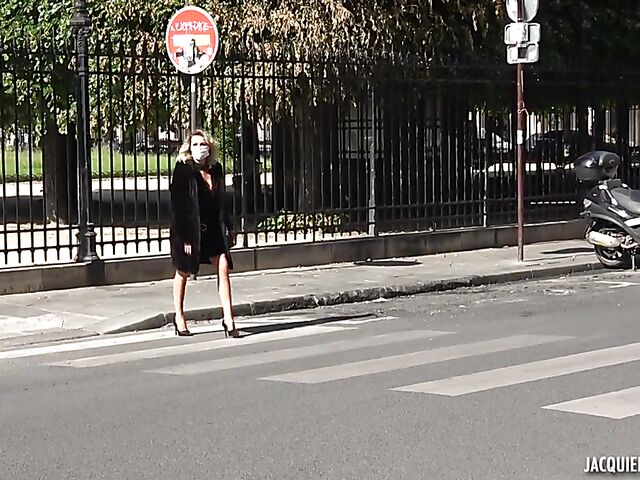 French stockings sex with elegant babe Lilou