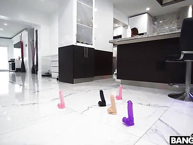 Full service from big booty latina maid Valentina Jewels for extra cash