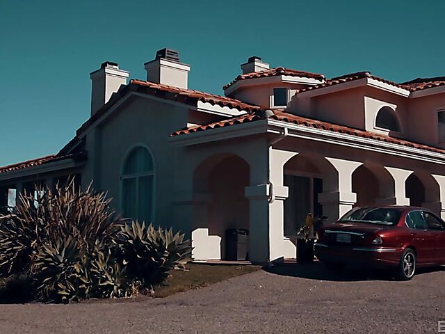 Brad Newman's hot weekend with skinny blonde teen Jessie Saint