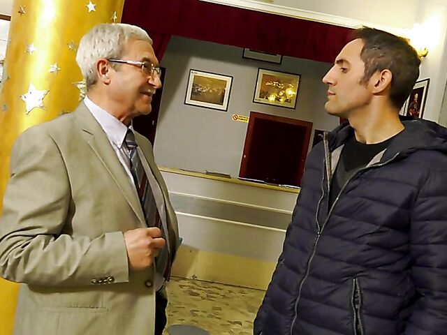 Italian porn by Mario Salieri features a natural busty burlesque queen seducing a guy to music