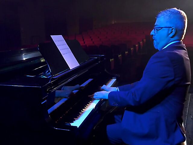 Italian porn by Mario Salieri features a natural busty burlesque queen seducing a guy to music