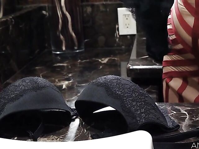 Fat ass anal massage with busty Alex Chance