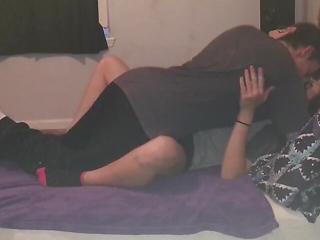 Realife young amateur couple fucking in their bed