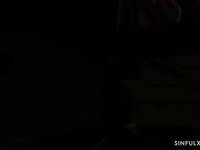 Alexis Crystal's erotic solo in the dark