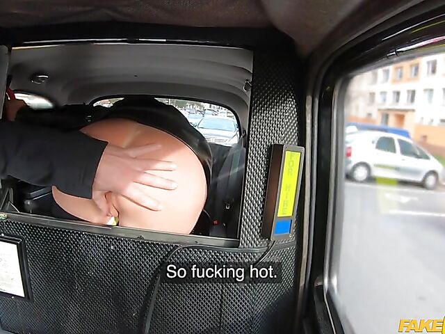 MILF Isabella Deltore's taxi fuck adventure