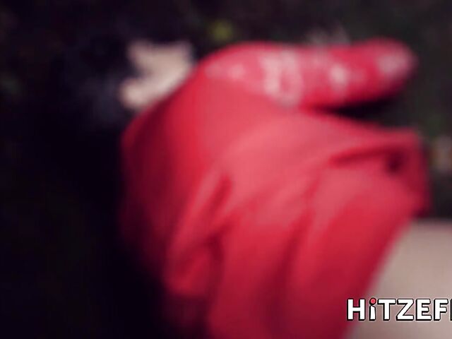 Street sex in the night with whoring german mom Liz De Lane