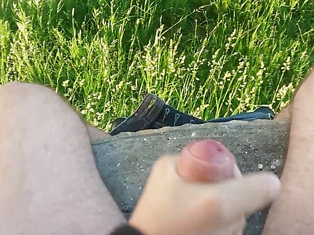 Public jerk off from your point of view in nature 