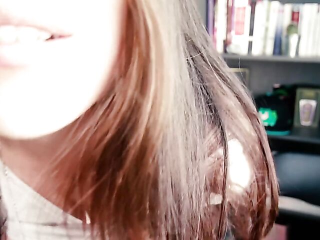 Amateur JOI and ASMR with hot Trish Collins