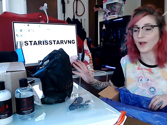 Toys unboxing and dragon dildo riding with Starsstarving