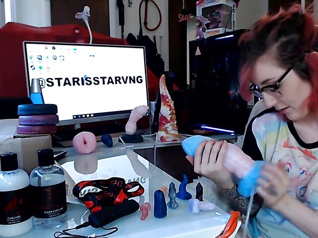 Toys unboxing and dragon dildo riding with Starsstarving