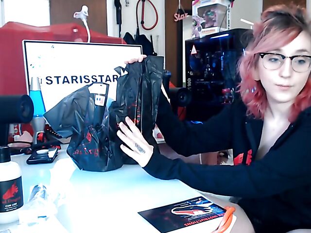 Toys unboxing and dragon dildo riding with Starsstarving