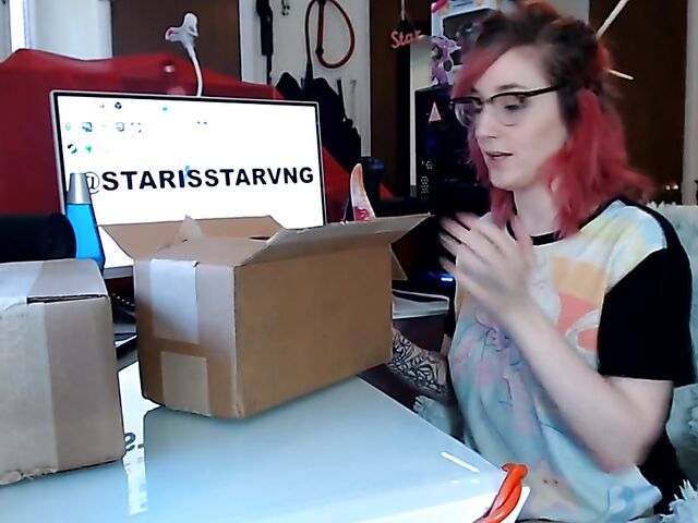 Toys unboxing and dragon dildo riding with Starsstarving