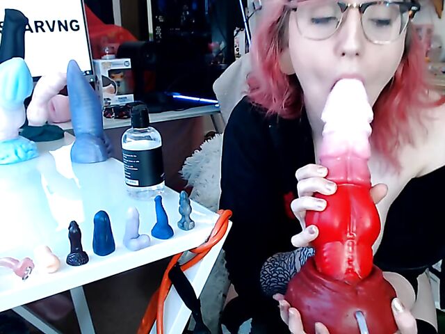 Toys unboxing and dragon dildo riding with Starsstarving