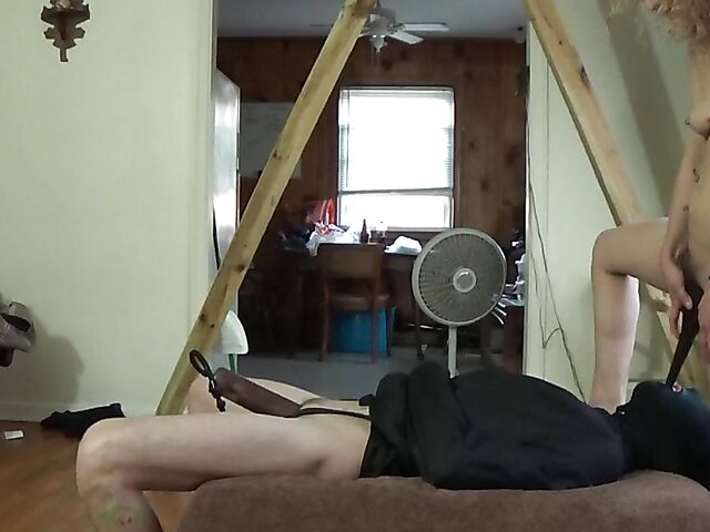 Femdom amateur facesitting and a mouthful of piss