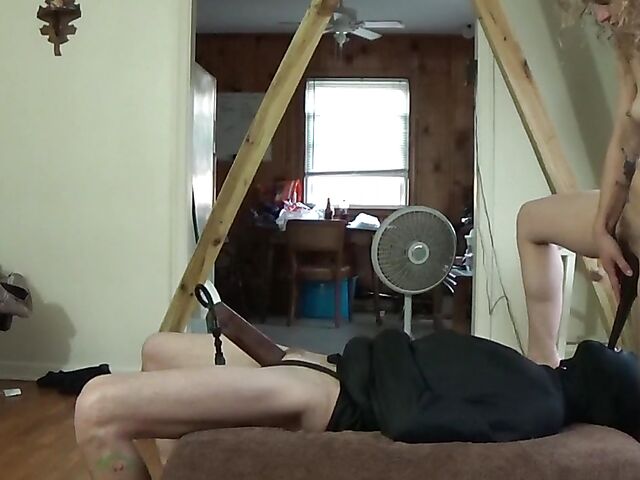 Femdom amateur facesitting and a mouthful of piss