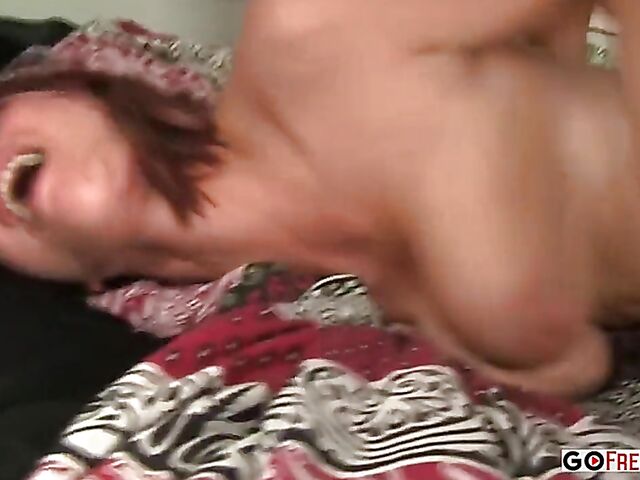 Daniel Hunter fucks redhead busty bombshell Jessica Robbin