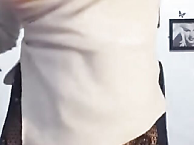 Busty Japanese webcam girl in fishnets wants to play