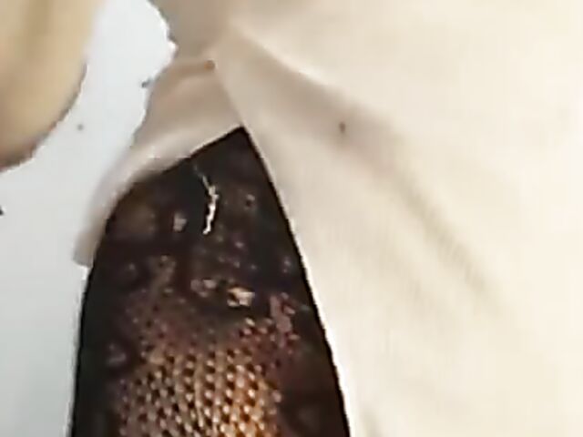 Busty Japanese webcam girl in fishnets wants to play