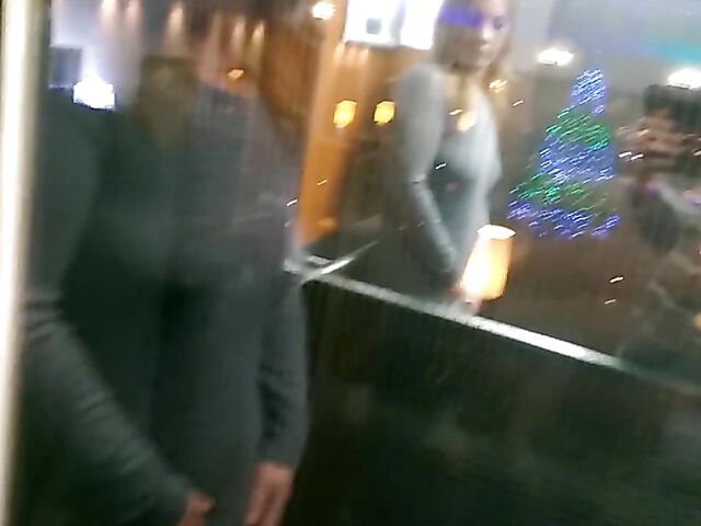 Public amateur hotel fuck with a risky girlfriend