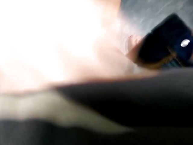 Public amateur hotel fuck with a risky girlfriend