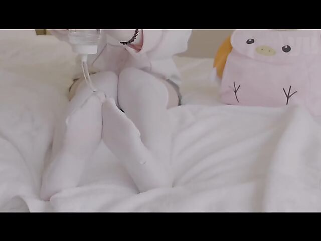 Kinky Yuzuki's japanese feet in nylons and dildo footjob