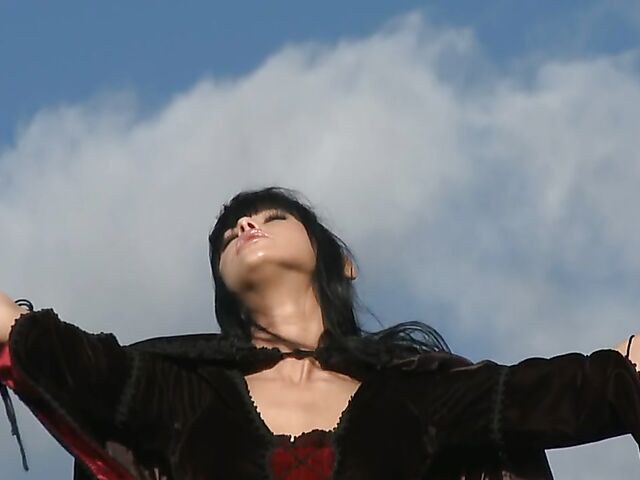 Sperm hunter Sadie West puts a spell on the warrior and gives a great outdoor blowjob