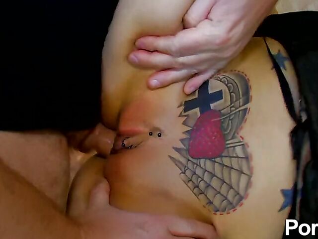 Red stockings anal with a pierced alternative french girl